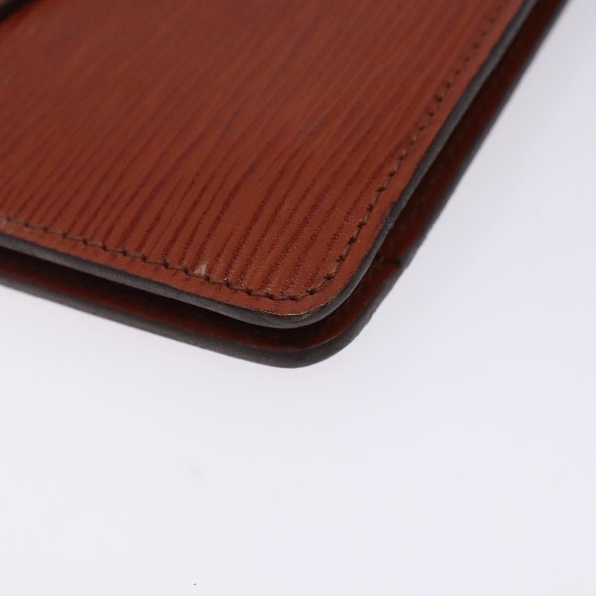 Louis Vuitton Louis Vuitton Vintage Montaigne Clutch Epi Leather Size ONE SIZE - 8 Thumbnail