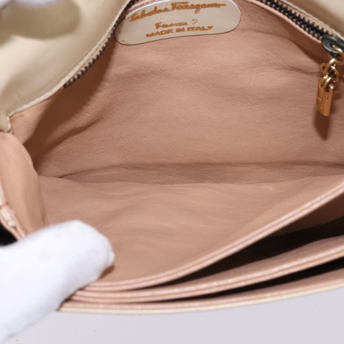 Salvatore Ferragamo Salvatore Ferragamo Vintage Shoulder Bag Leather Size ONE SIZE - 5 Thumbnail