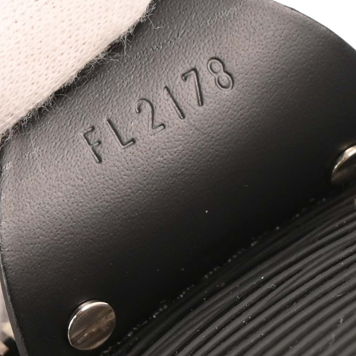 Louis Vuitton Louis Vuitton Cannes Handbag Epi Leather Size ONE SIZE - 5 Thumbnail