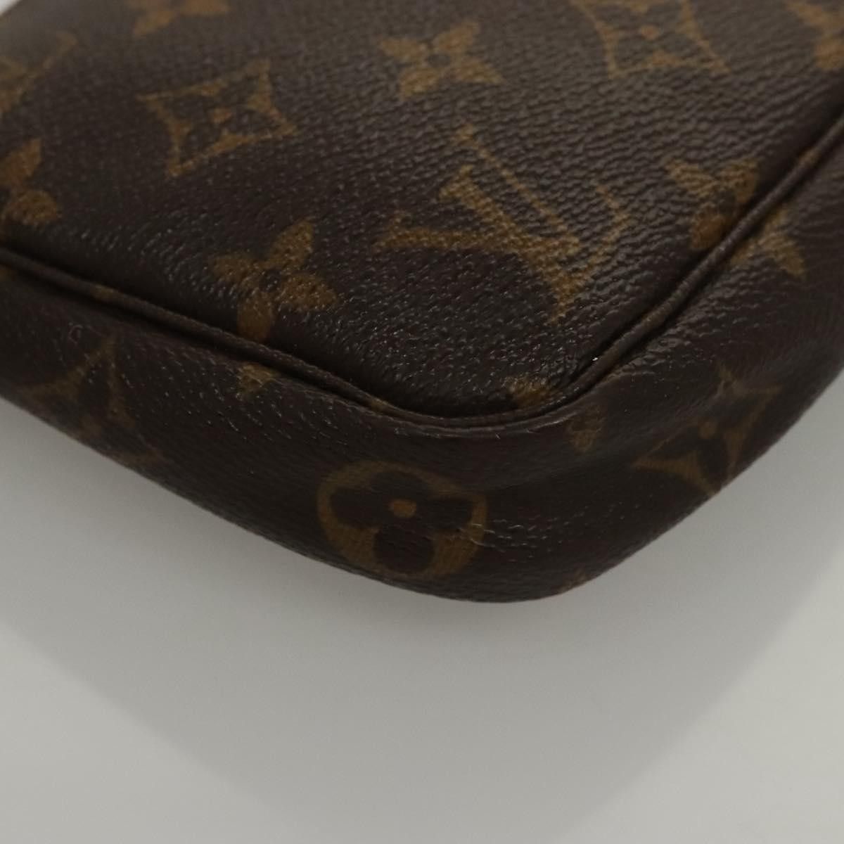 Louis Vuitton Louis Vuitton Pochette Accessoires Monogram Canvas Size ONE SIZE - 9 Thumbnail