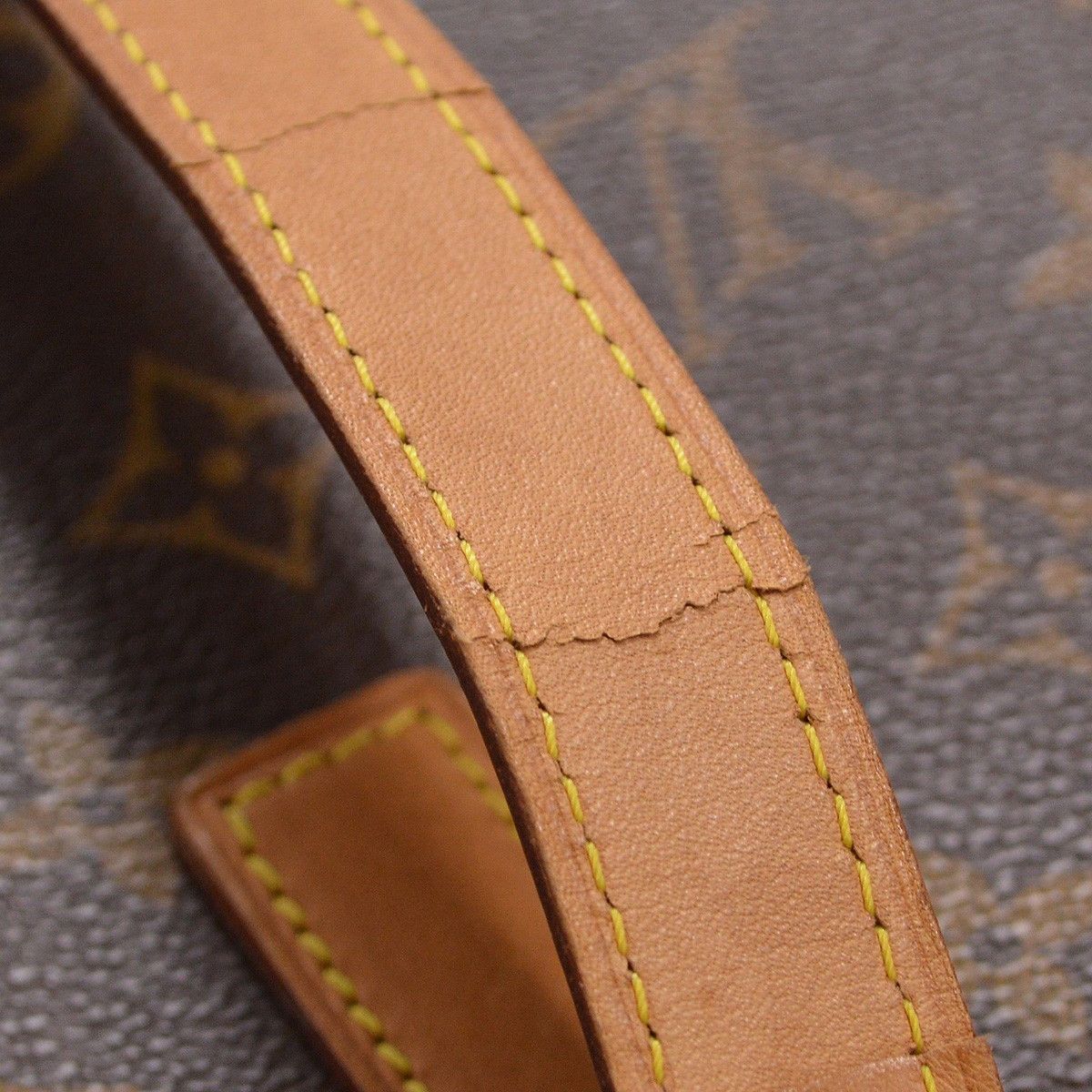 Louis Vuitton Louis Vuitton Luco Handbag Monogram Canvas Size ONE SIZE - 8 Thumbnail