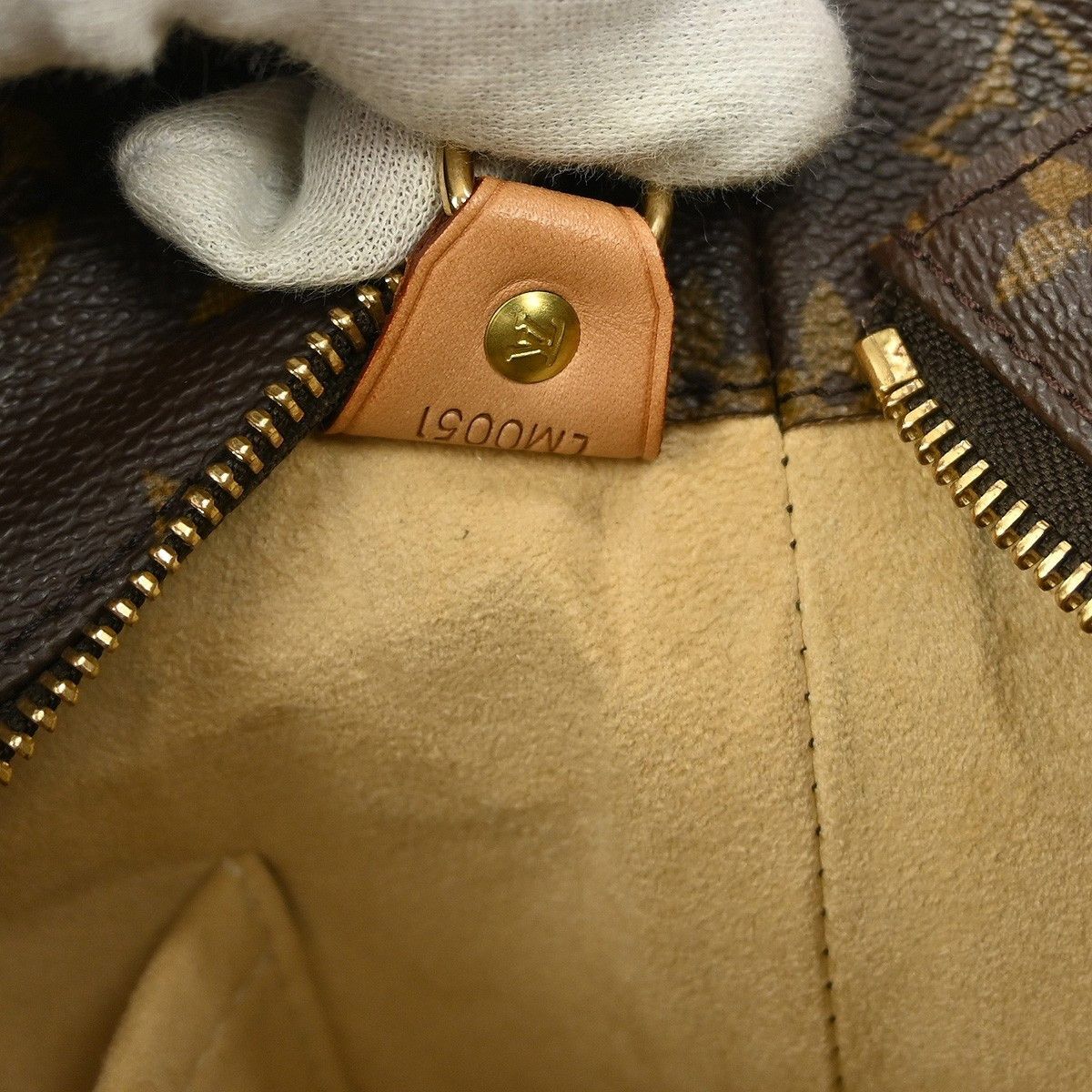 Louis Vuitton Louis Vuitton Luco Handbag Monogram Canvas Size ONE SIZE - 5 Thumbnail