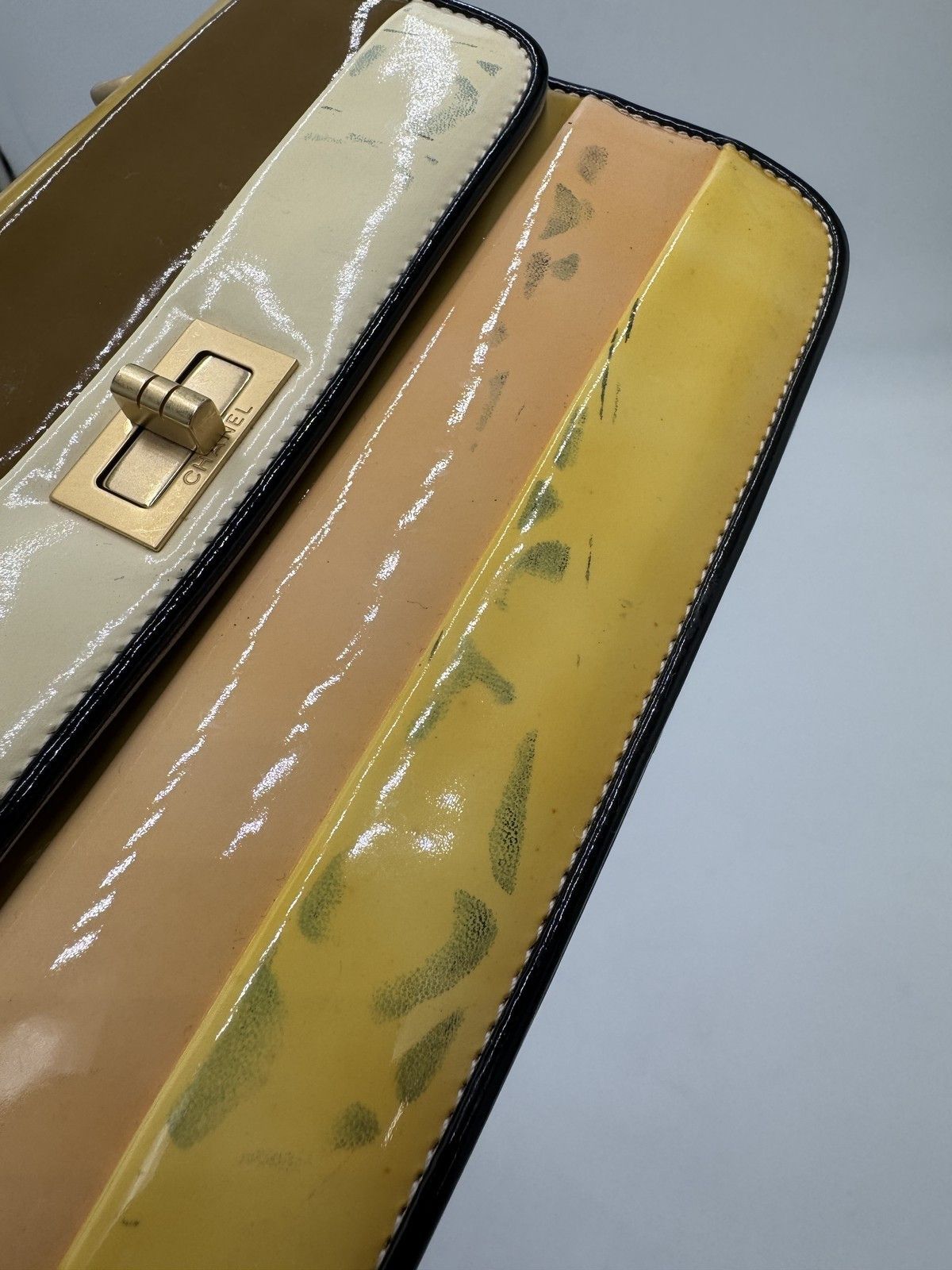 Chanel Chanel Vintage Chain Shoulder Bag Patent leather Size ONE SIZE - 21 Thumbnail