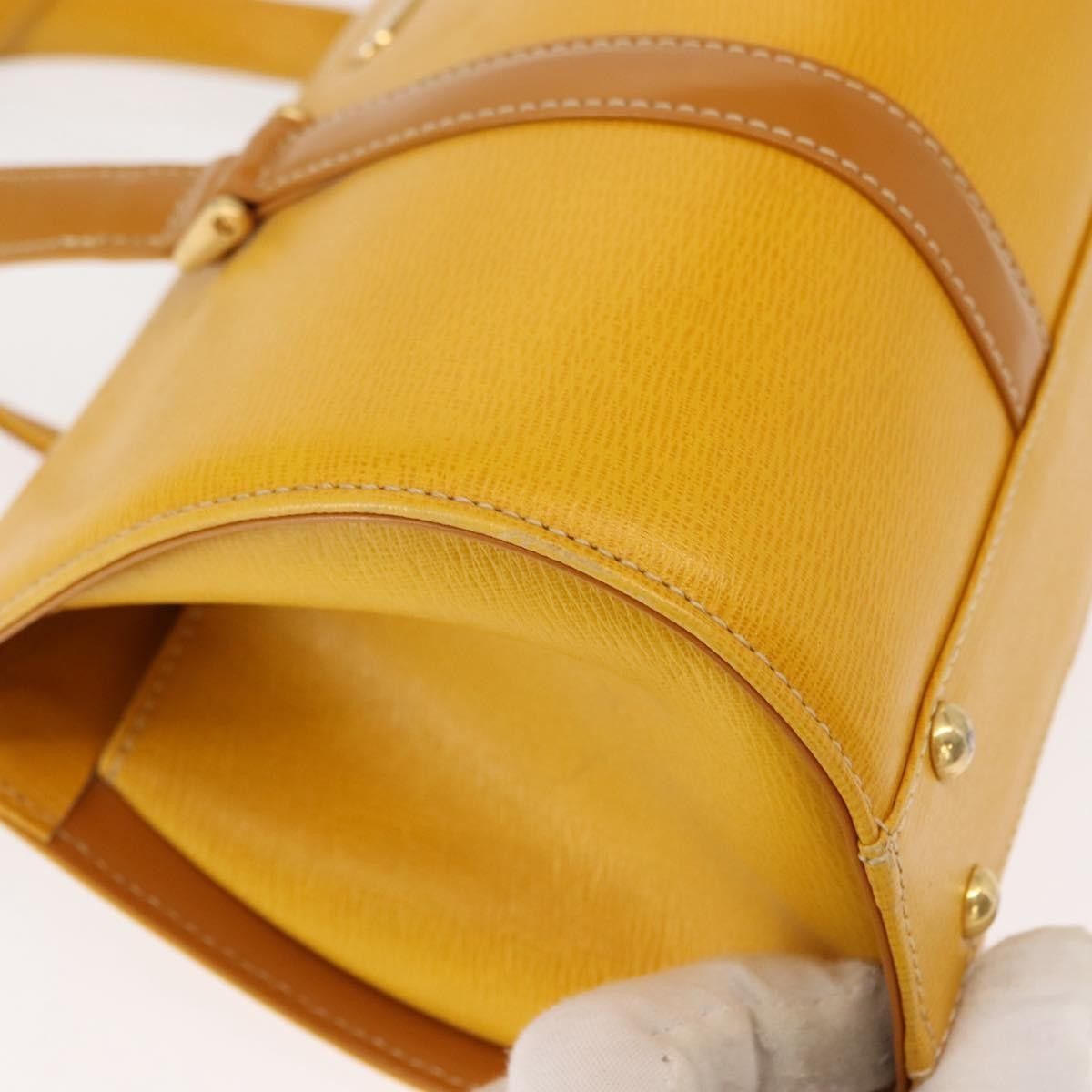 Burberry Burberry Vintage Handbag Leather Size ONE SIZE - 8 Thumbnail