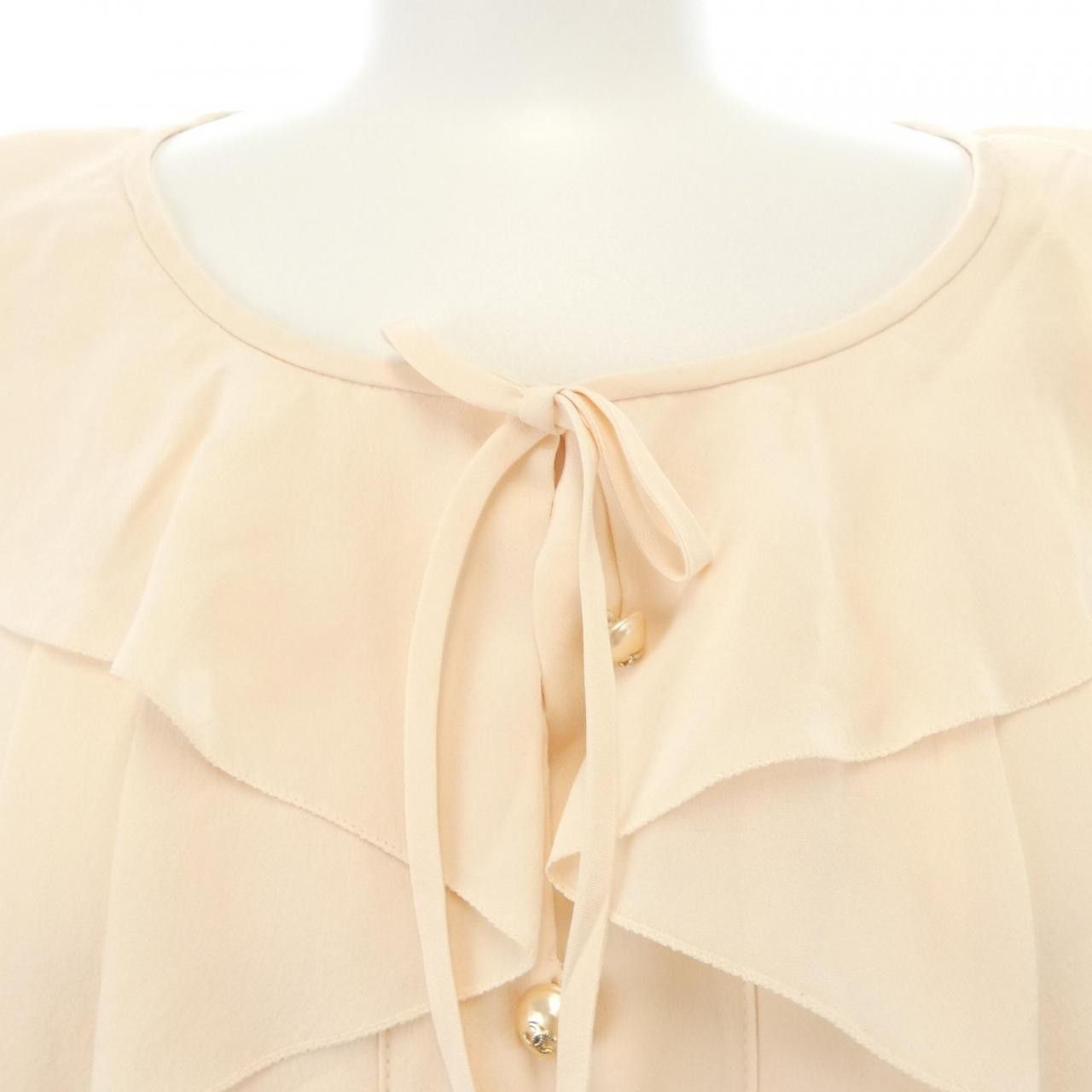 Chanel Chanel Chanel P47321V12320 Silk Top Others Tops P47321V12320 DUTY FREE for USA Size ONE SIZE - 5 Thumbnail
