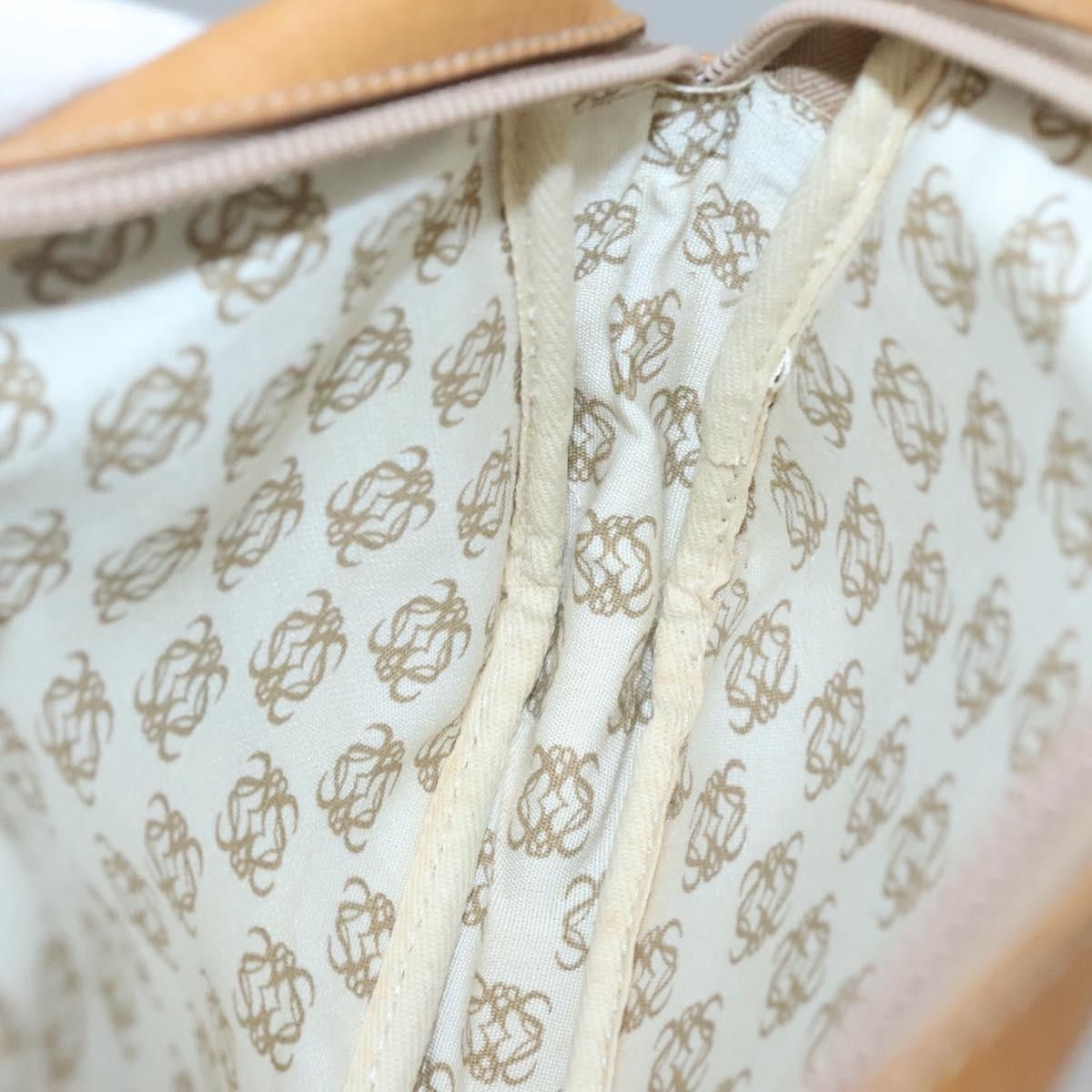 Loewe Loewe Anagram Clutch Bag Leather Size ONE SIZE - 18 Thumbnail