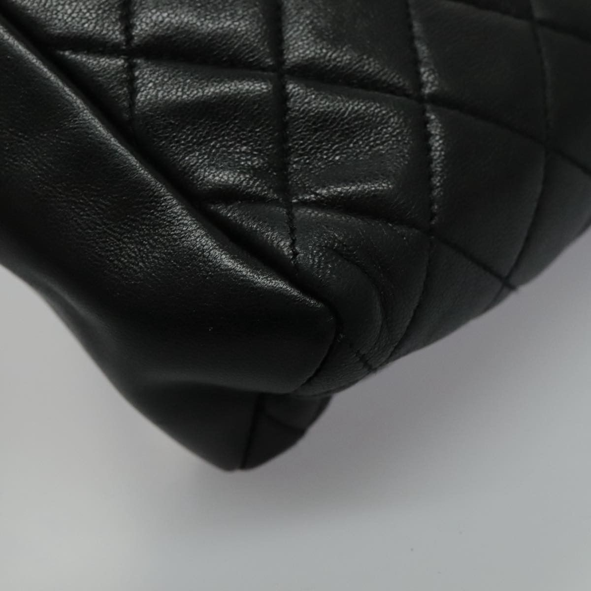 Chanel Chanel Vintage Chain Shoulder Bag Quilted Lambskin Size ONE SIZE - 11 Thumbnail