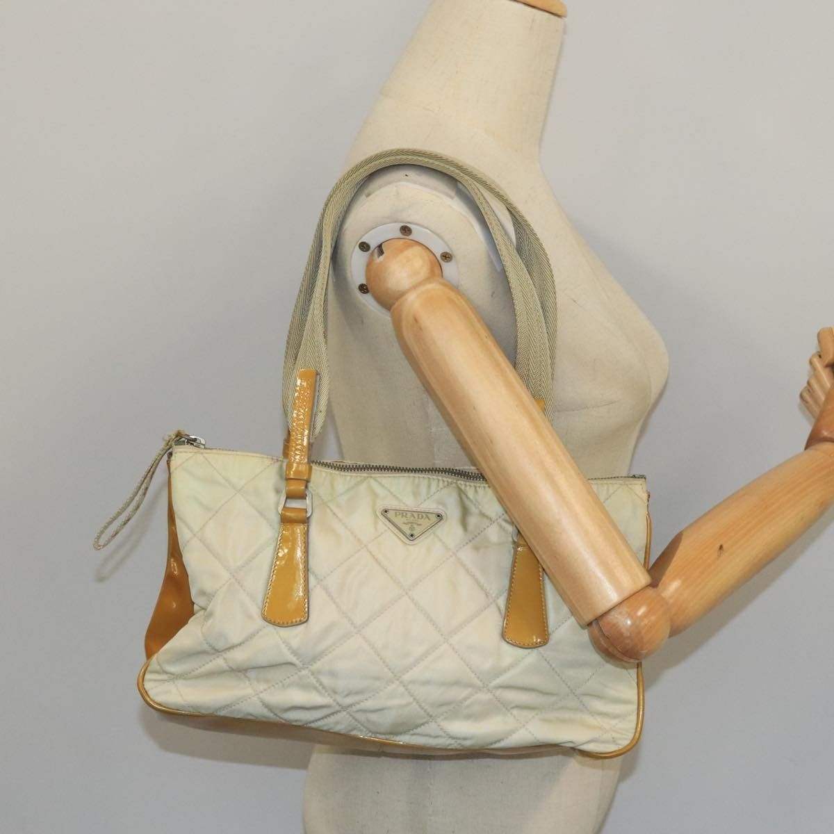 Prada Prada Vintage Shoulder Bag Nylon and Patent Leather Size ONE SIZE - 14 Thumbnail