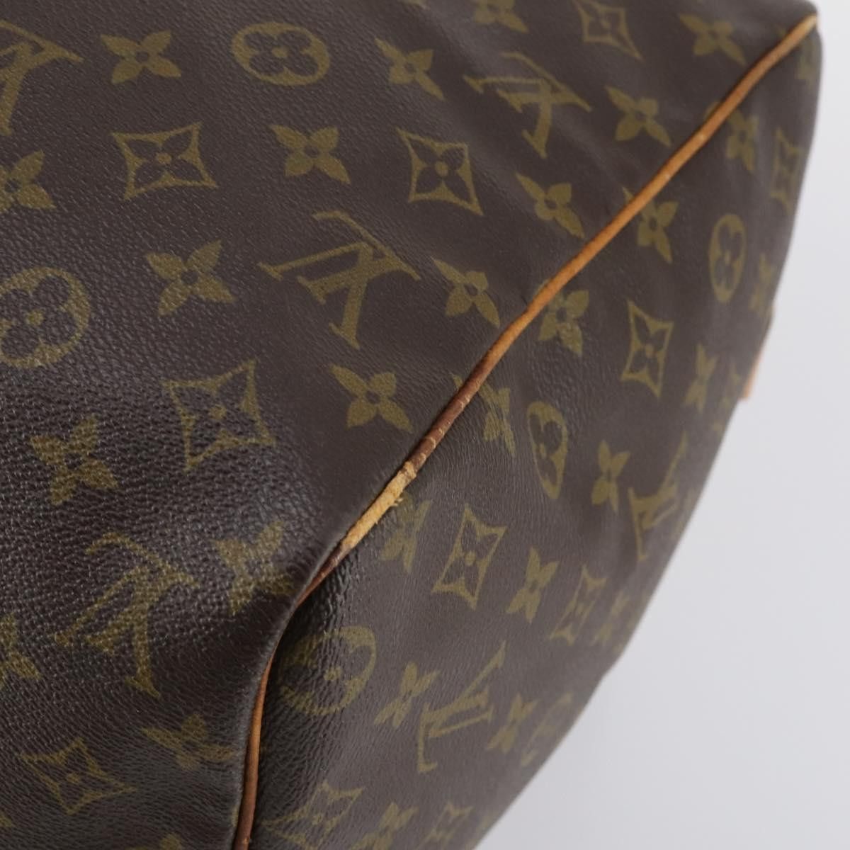 Louis Vuitton Louis Vuitton Keepall Bag Monogram Canvas Size ONE SIZE - 12 Thumbnail