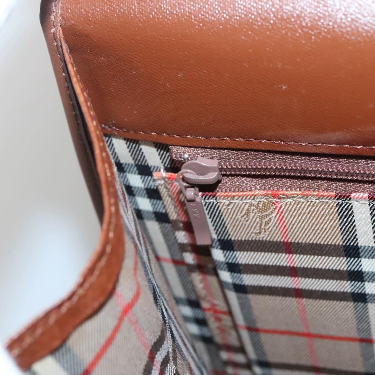 Burberry Burberry Vintage Handbag Leather Size ONE SIZE - 11 Thumbnail