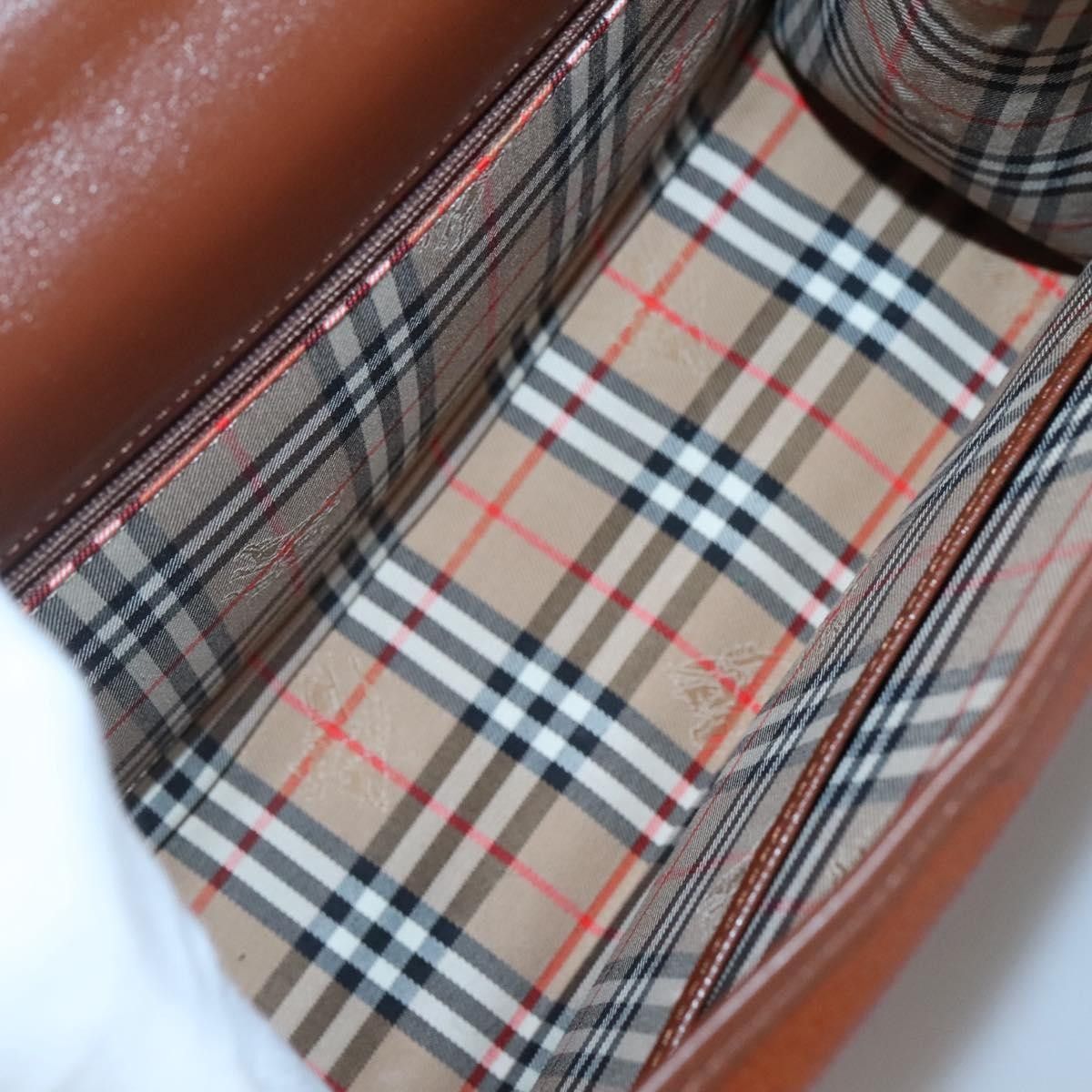 Burberry Burberry Vintage Handbag Leather Size ONE SIZE - 5 Thumbnail