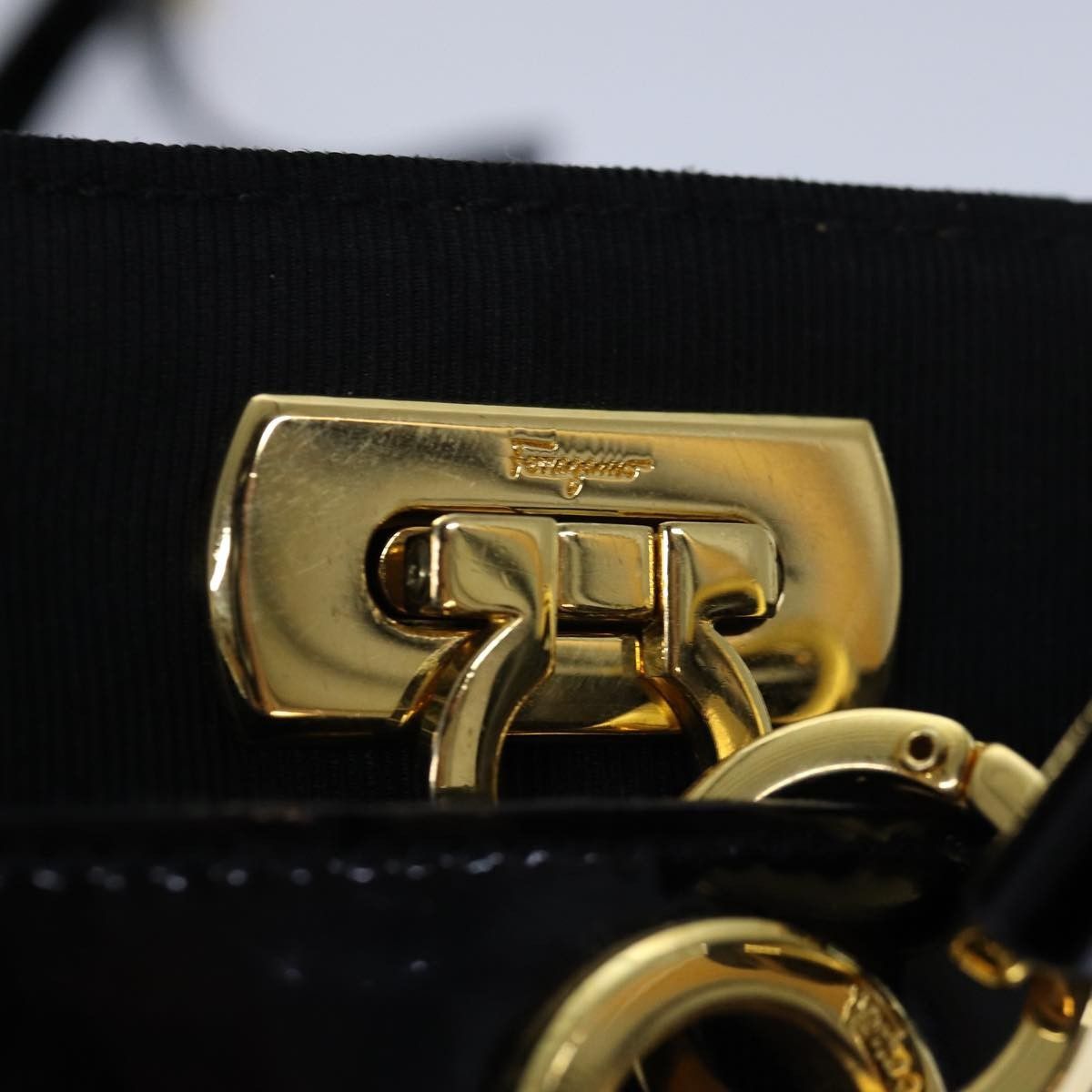 Salvatore Ferragamo Salvatore Ferragamo Gancini Shoulder Bag Vinyl Size ONE SIZE - 13 Thumbnail