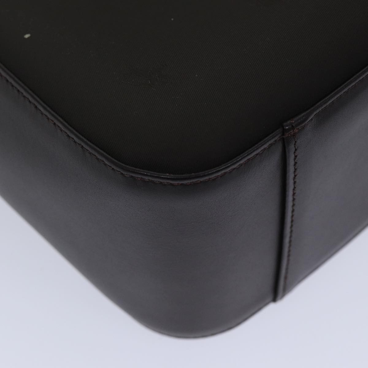 Burberry Burberry Vintage Handbag Leather Size ONE SIZE - 11 Thumbnail