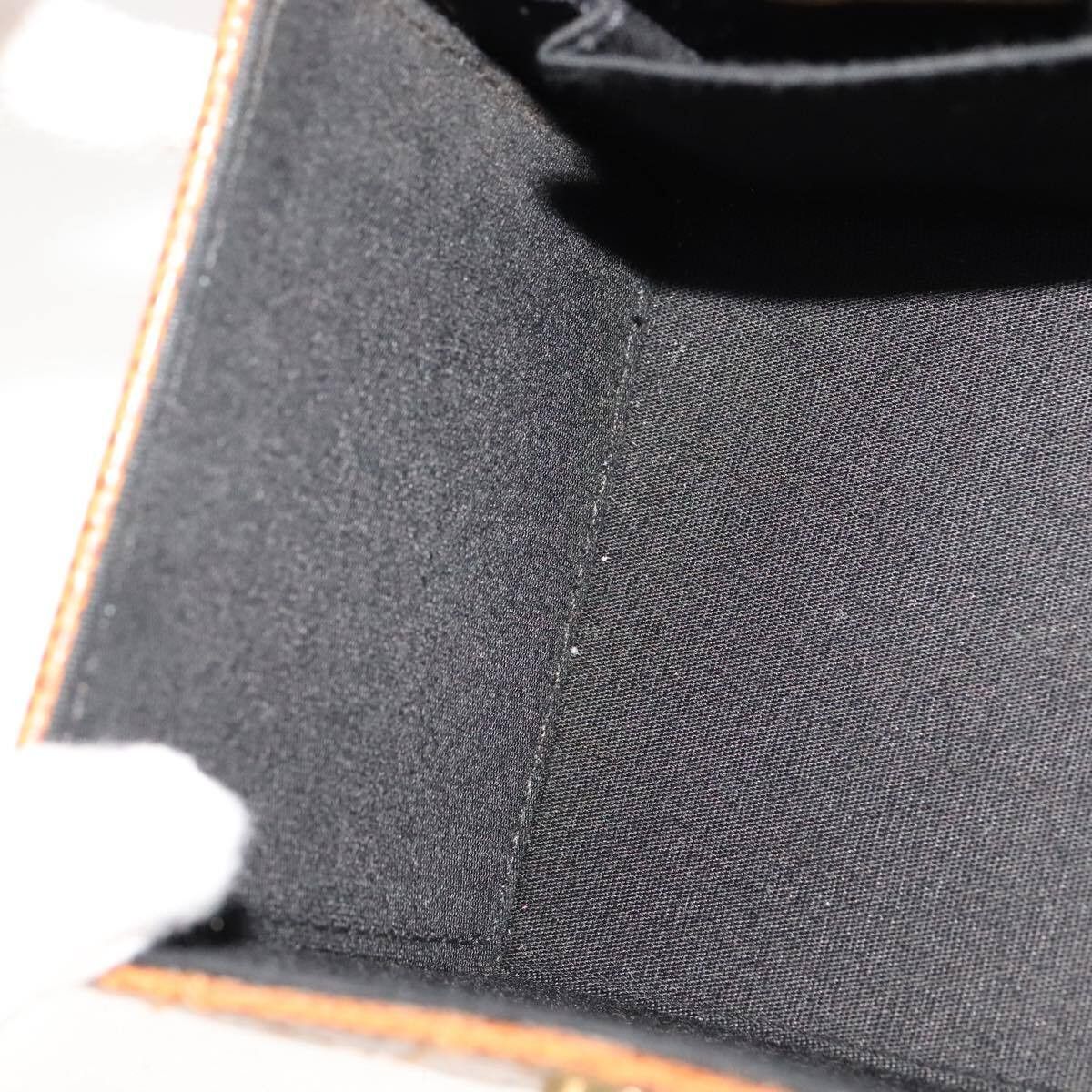 Fendi Fendi Vanity Clutch Leather Size ONE SIZE - 22 Thumbnail