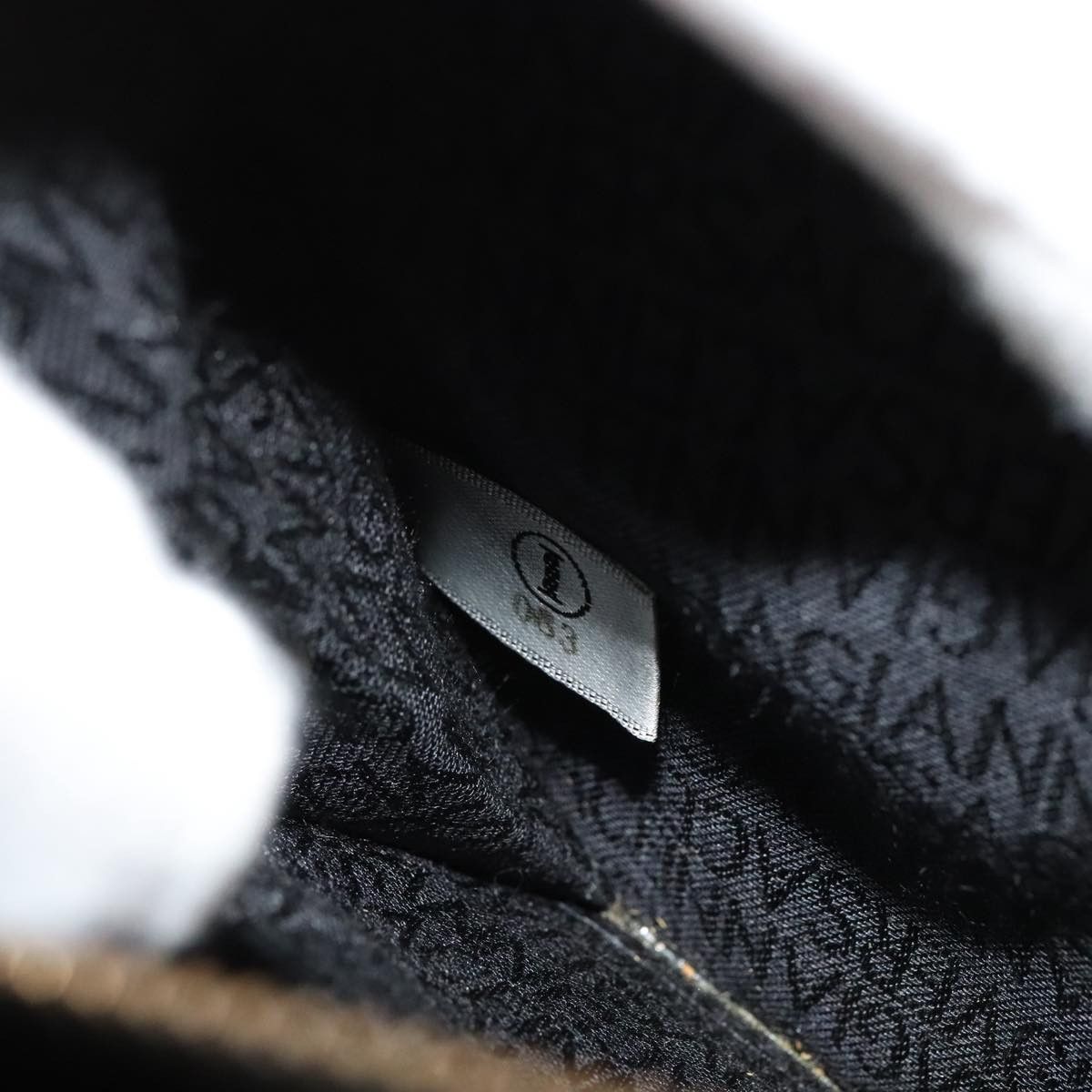 Versace Versace Wristlet Pouch Leather Size ONE SIZE - 7 Thumbnail
