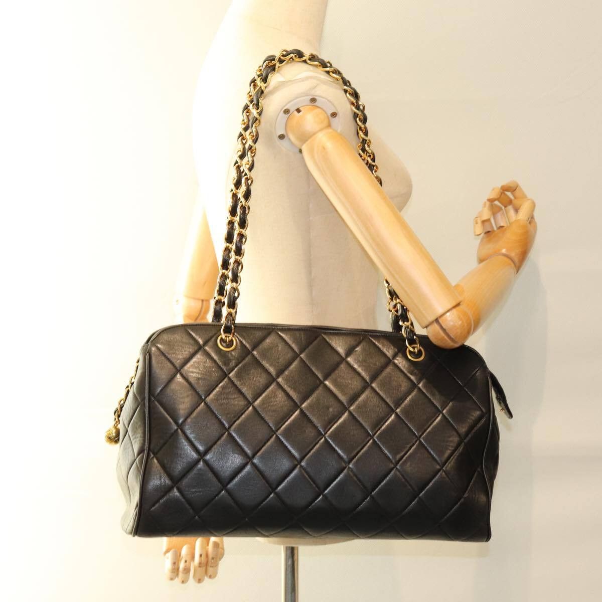 Chanel Chanel Vintage Chain Shoulder Bag Quilted Lambskin Size ONE SIZE - 17 Thumbnail