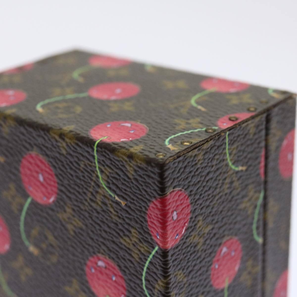 Louis Vuitton Louis Vuitton Monogram Cherry Box Monogram cherry box limited edition Size ONE SIZE - 10 Thumbnail