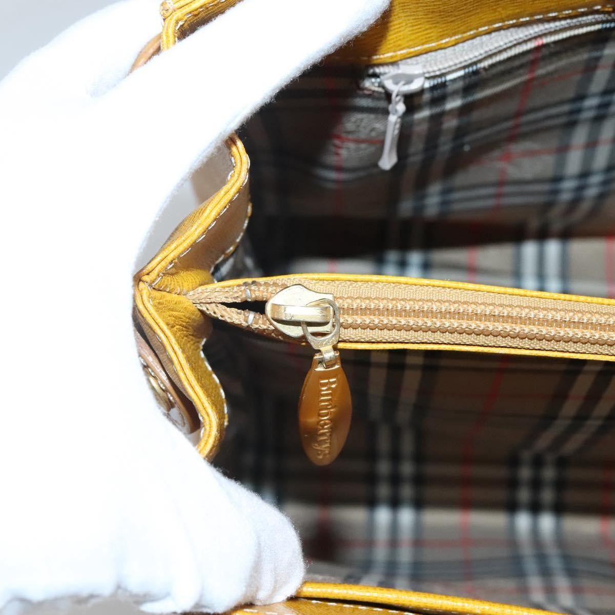 Burberry Burberry Vintage Handbag Leather Size ONE SIZE - 12 Thumbnail