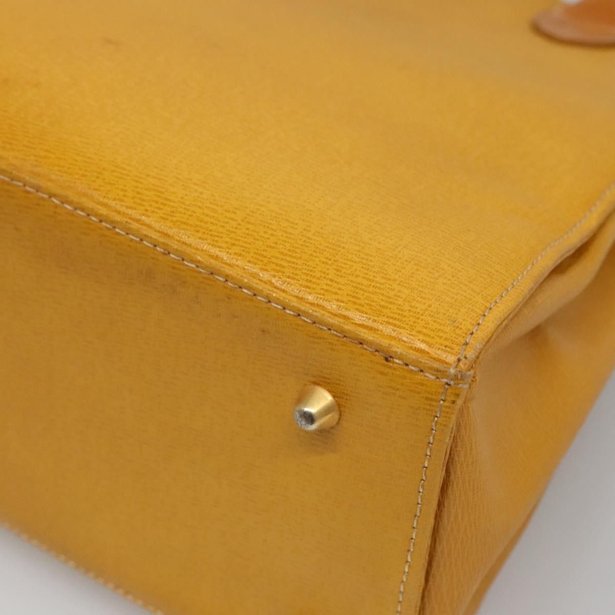 Burberry Burberry Vintage Handbag Leather Size ONE SIZE - 11 Thumbnail