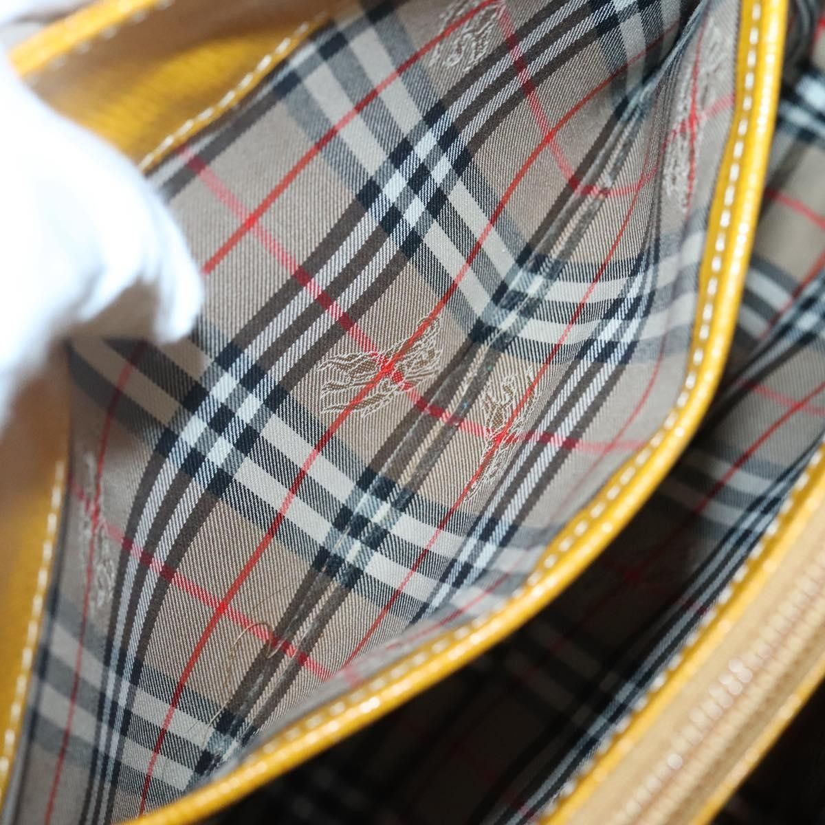 Burberry Burberry Vintage Handbag Leather Size ONE SIZE - 23 Thumbnail