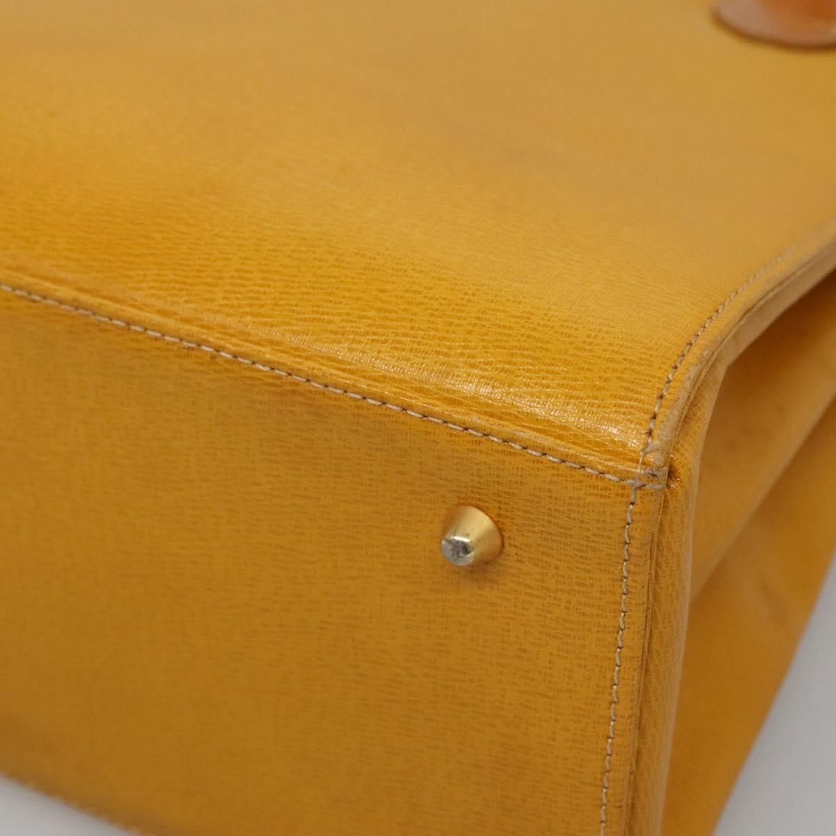 Burberry Burberry Vintage Handbag Leather Size ONE SIZE - 9 Thumbnail