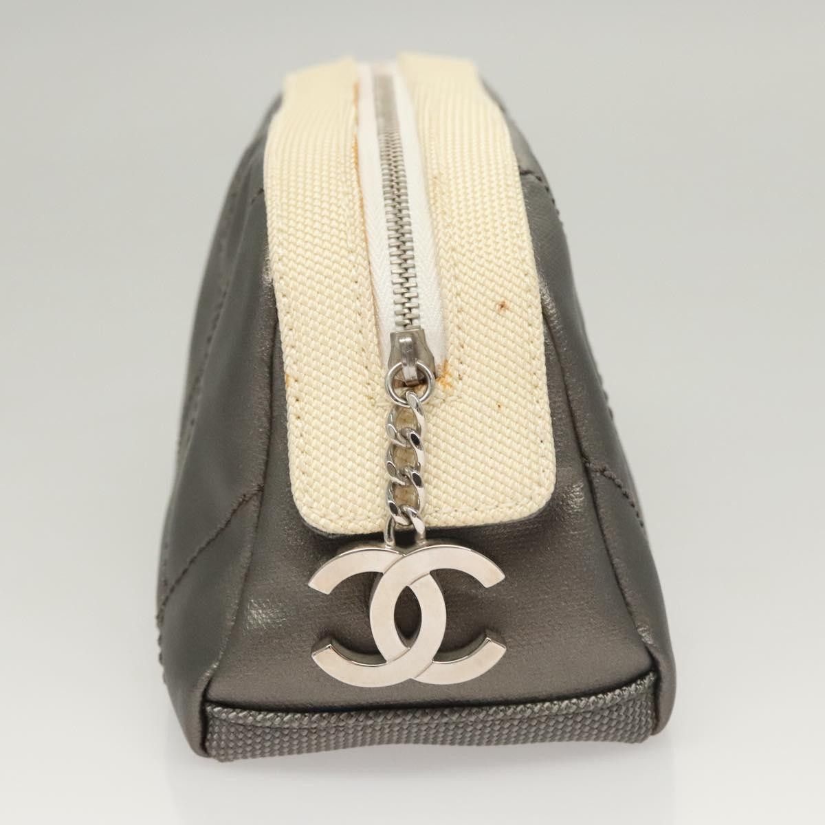 Chanel Chanel Biarritz Cosmetic Pouch Quilted Coated Canvas Size ONE SIZE - 4 Thumbnail