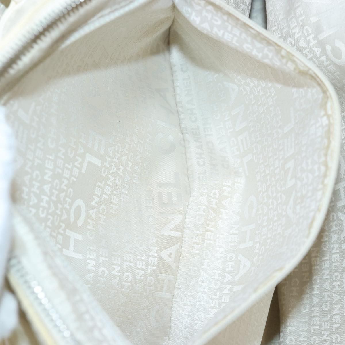 Chanel Chanel Zip Shoulder Bag Canvas Size ONE SIZE - 21 Thumbnail