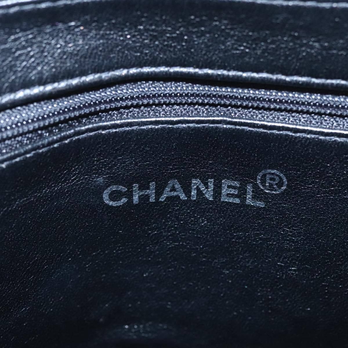 Chanel Chanel Vintage CC Zip Around Shoulder Bag Quilted Caviar Size ONE SIZE - 6 Thumbnail