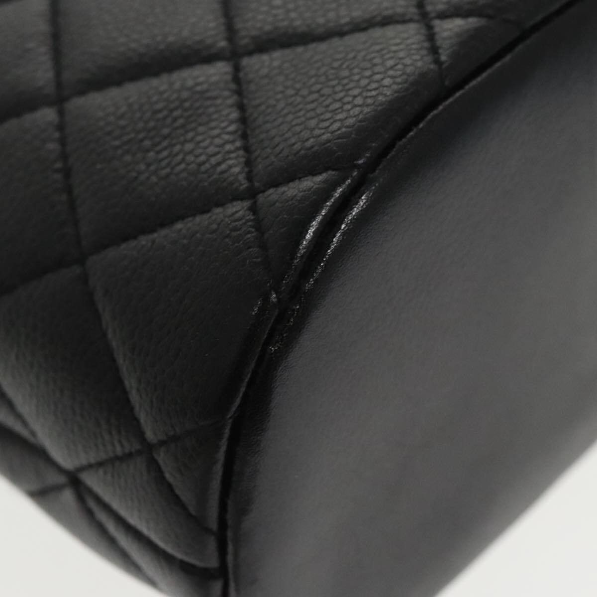 Chanel Chanel Vintage CC Zip Around Shoulder Bag Quilted Caviar Size ONE SIZE - 9 Thumbnail