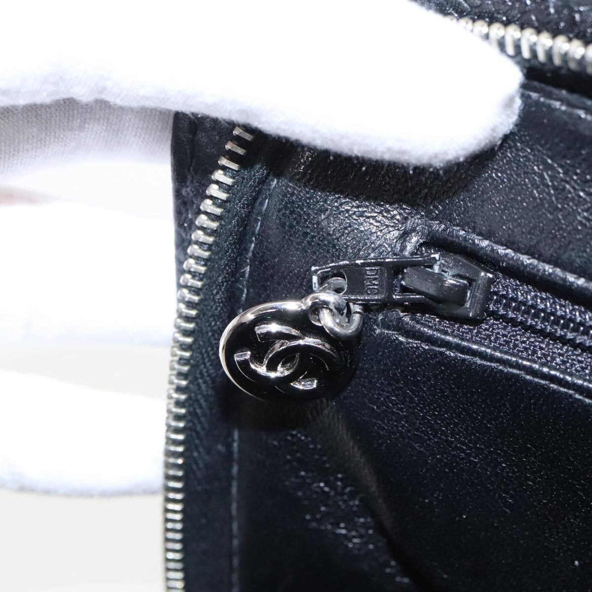 Chanel Chanel Vintage CC Zip Around Shoulder Bag Quilted Caviar Size ONE SIZE - 15 Thumbnail