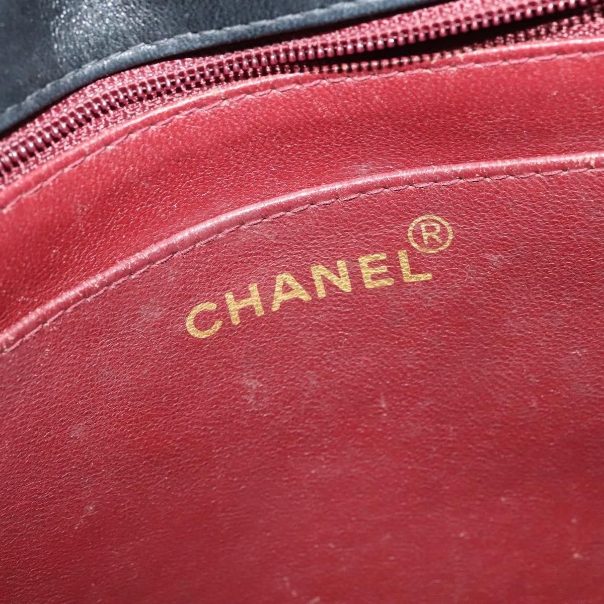 Chanel Chanel Vintage Vertical CC Flap Bag Leather Size ONE SIZE - 6 Thumbnail