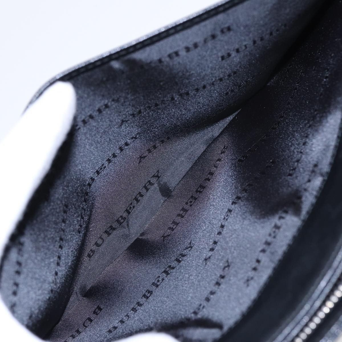 Burberry Burberry Zip Pouch Leather Size ONE SIZE - 21 Thumbnail