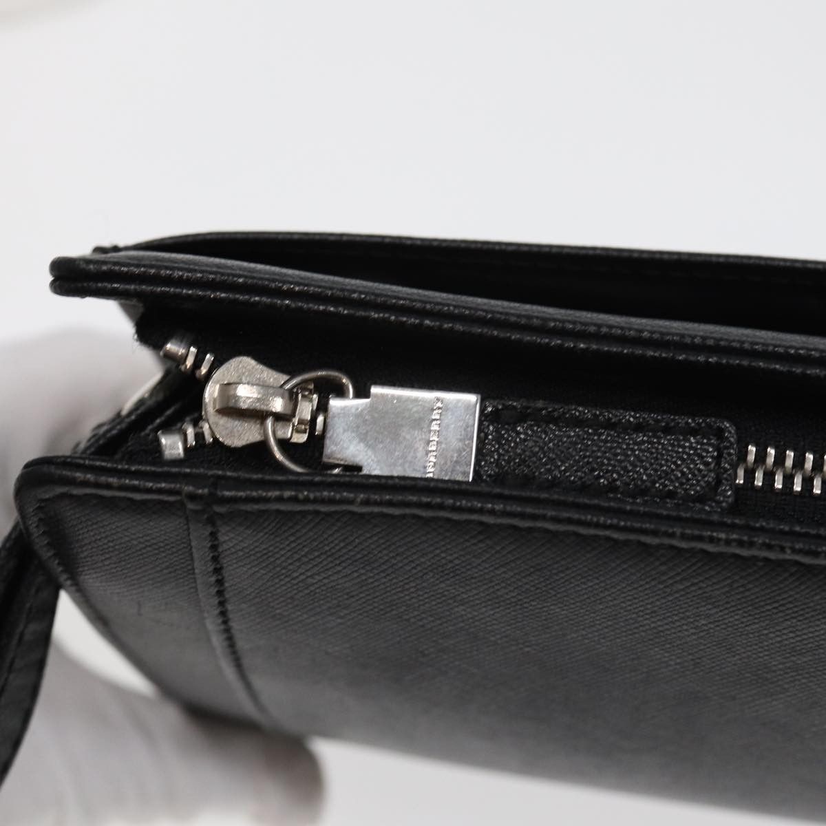 Burberry Burberry Zip Pouch Leather Size ONE SIZE - 14 Thumbnail