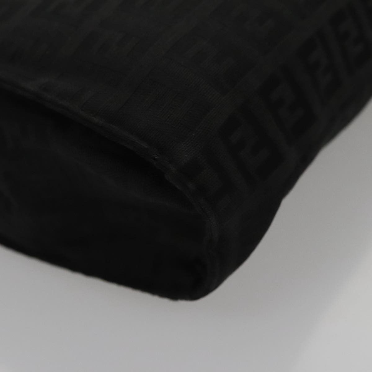 Fendi Fendi FF Logo Pouch Canvas Size ONE SIZE - 9 Thumbnail
