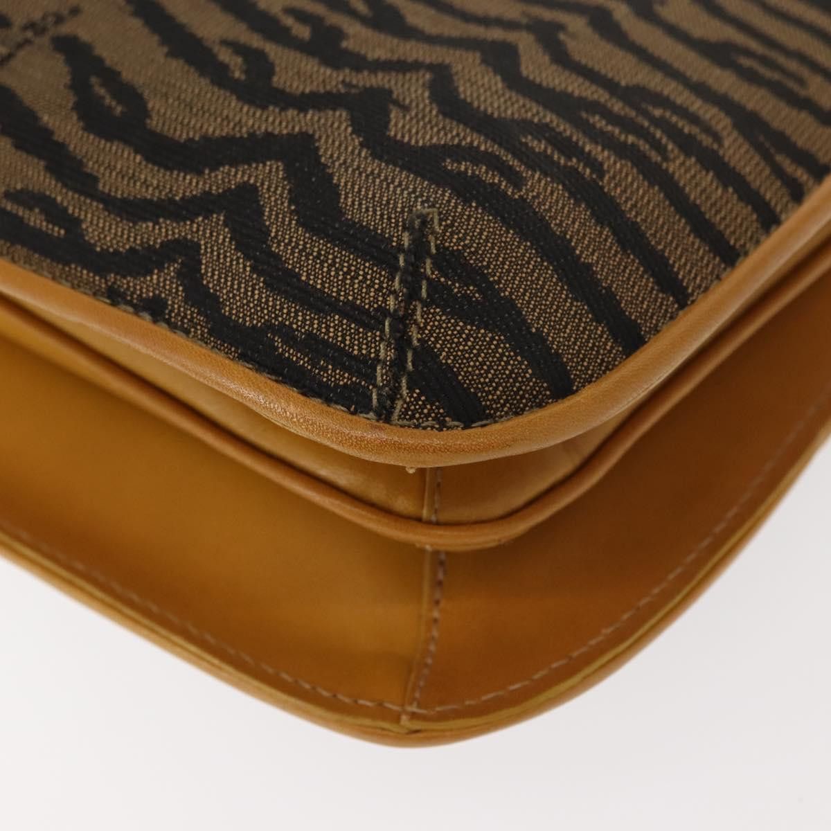 Fendi Fendi Vintage Tiger Print Shoulder Bag Canvas Size ONE SIZE - 13 Thumbnail