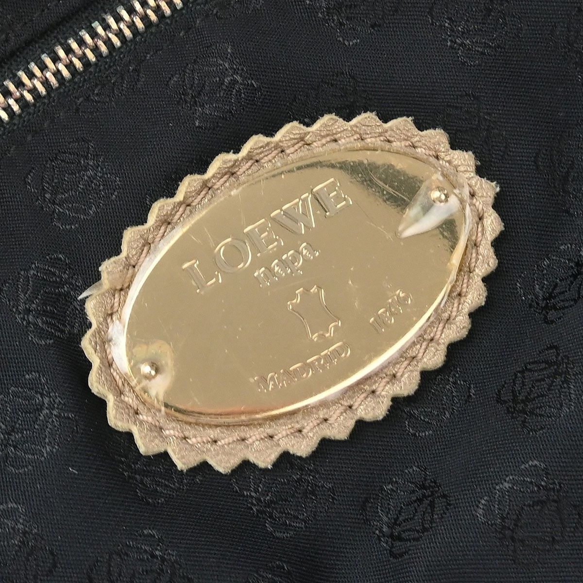Loewe Loewe Anagram Logo Nappa Aire Hand Bag Leather Size ONE SIZE - 4 Thumbnail