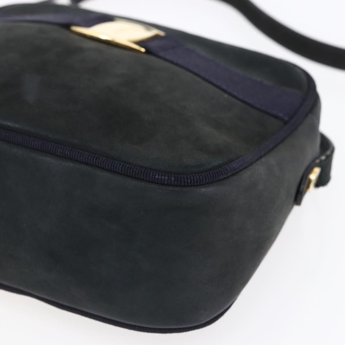 Salvatore Ferragamo Salvatore Ferragamo Vala Shoulder Bag Suede Size ONE SIZE - 10 Thumbnail