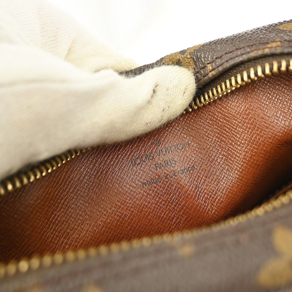 Louis Vuitton Louis Vuitton Amazone Bag Monogram Canvas Size ONE SIZE - 4 Thumbnail