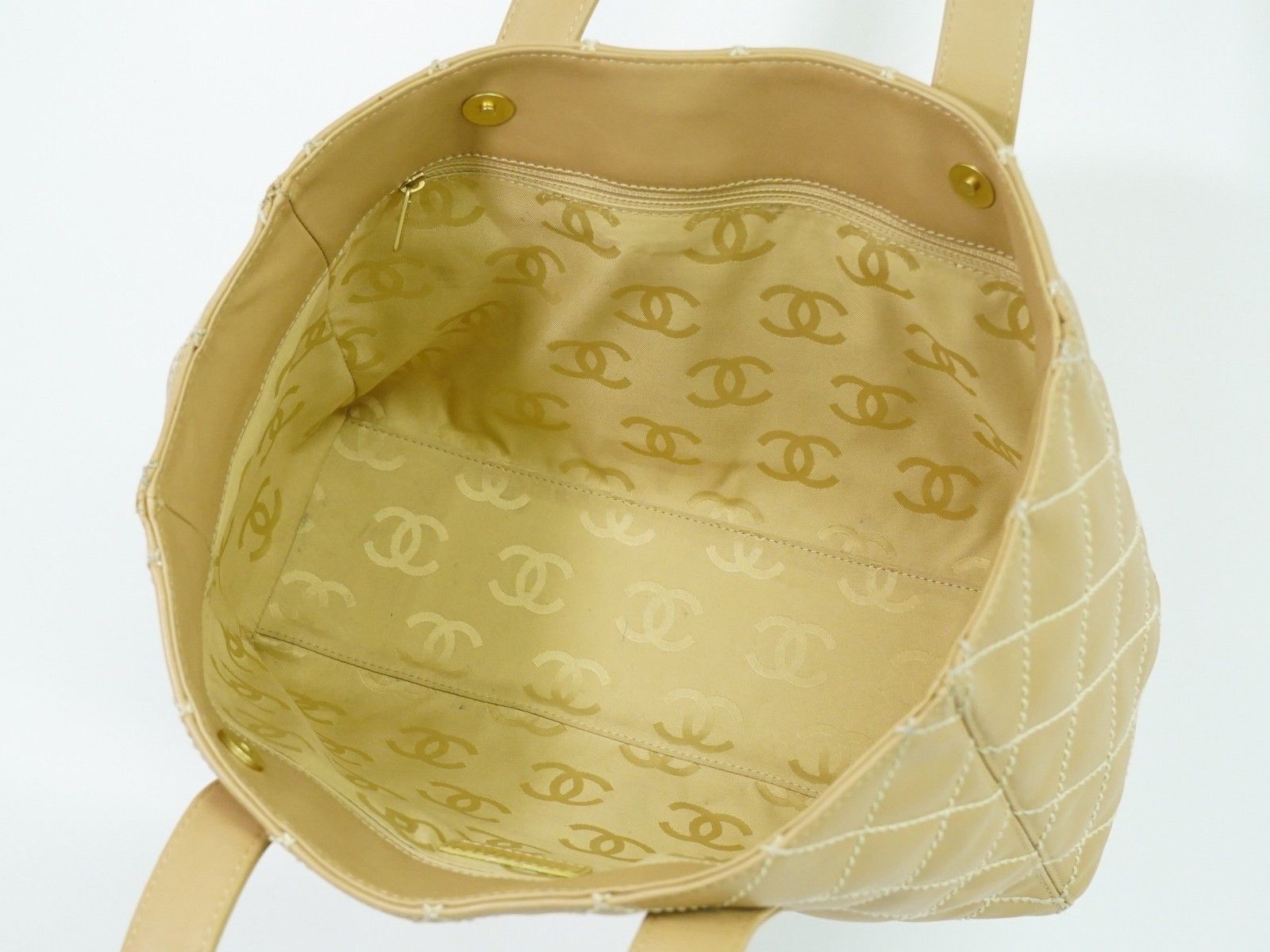 Chanel Chanel Surpique Tote Quilted Leather Size ONE SIZE - 4 Thumbnail