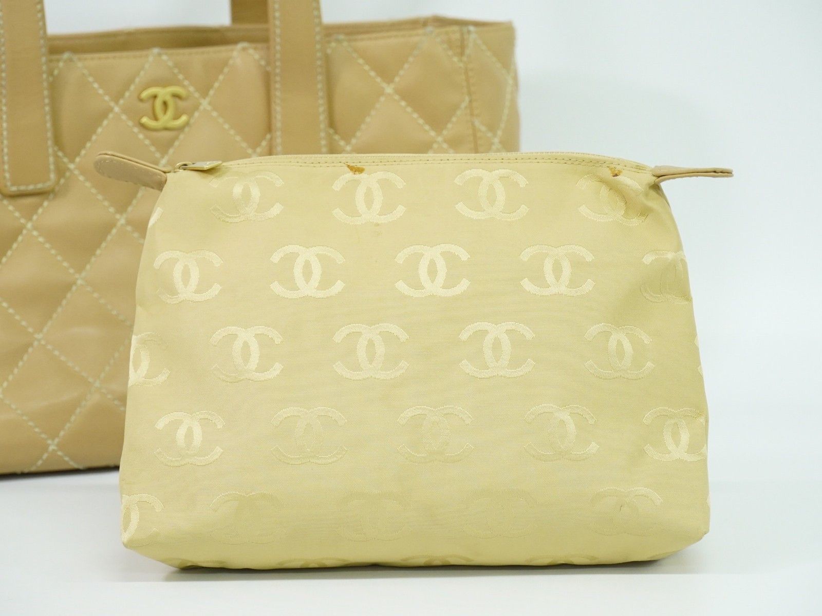 Chanel Chanel Surpique Tote Quilted Leather Size ONE SIZE - 11 Thumbnail