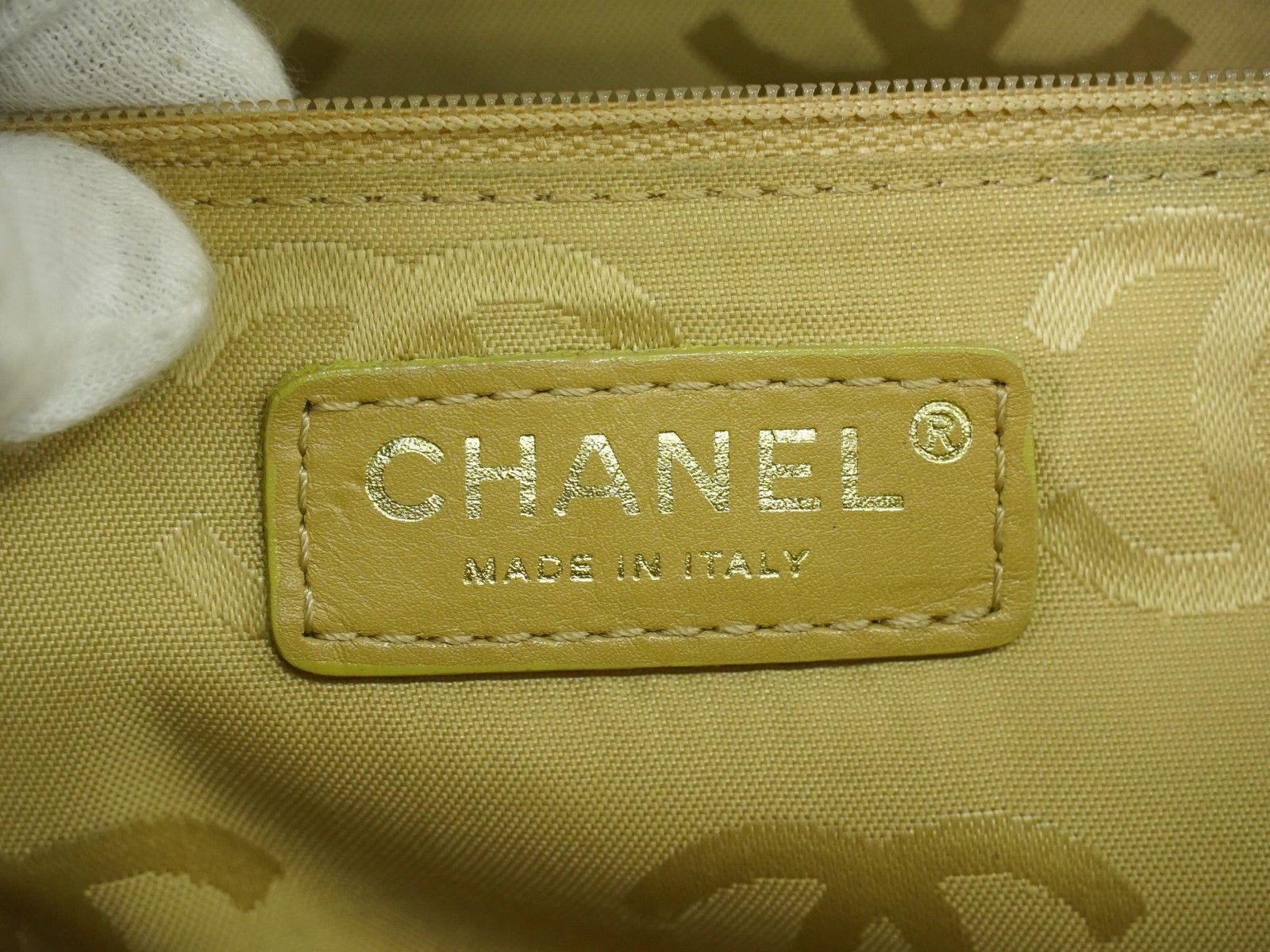 Chanel Chanel Surpique Tote Quilted Leather Size ONE SIZE - 5 Thumbnail