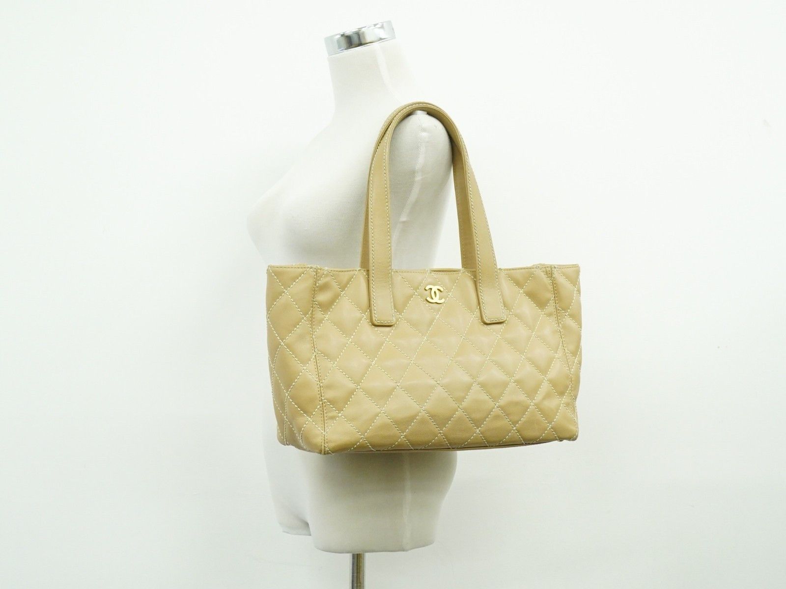 Chanel Chanel Surpique Tote Quilted Leather Size ONE SIZE - 13 Thumbnail