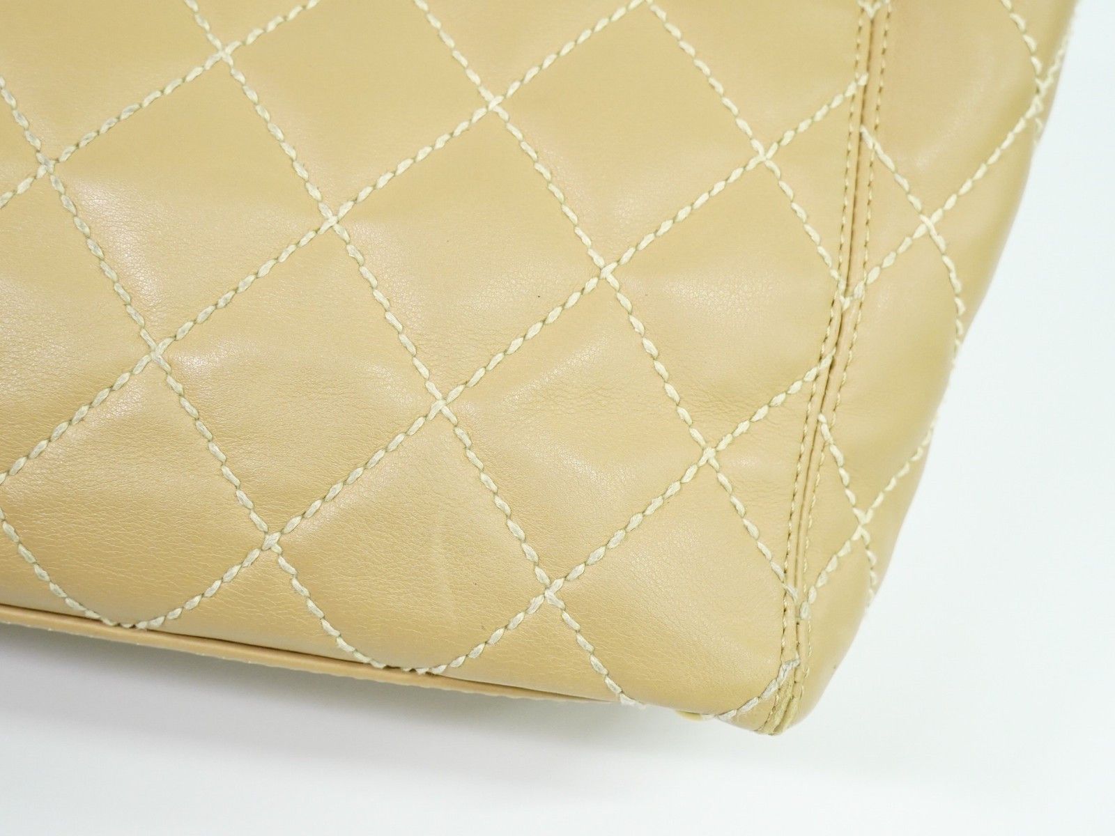 Chanel Chanel Surpique Tote Quilted Leather Size ONE SIZE - 10 Thumbnail
