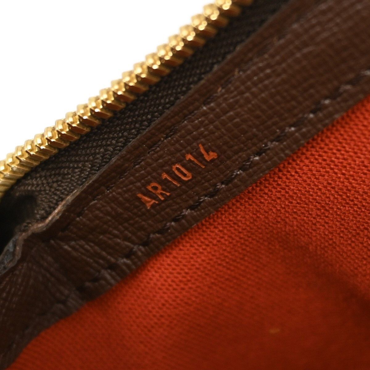Louis Vuitton Louis Vuitton Belem Handbag Damier Size ONE SIZE - 4 Thumbnail
