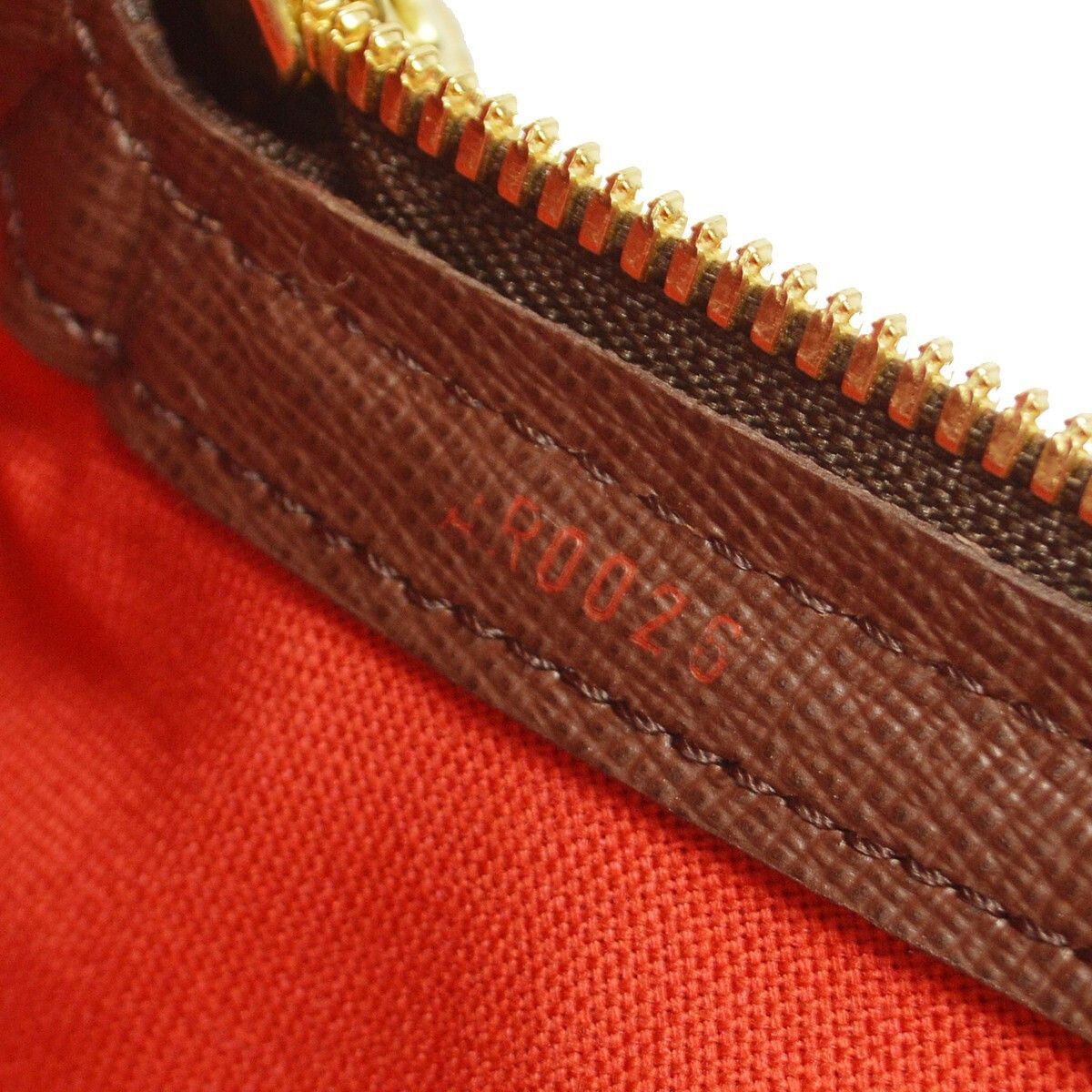 Louis Vuitton Louis Vuitton Belem Handbag Damier Size ONE SIZE - 4 Thumbnail