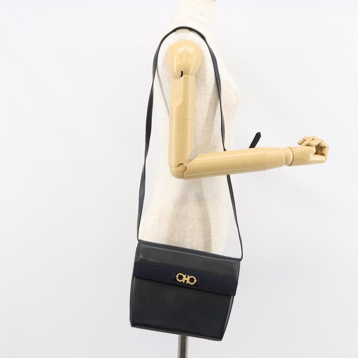 Salvatore Ferragamo Salvatore Ferragamo Gancini Shoulder Bag Leather Size ONE SIZE - 15 Thumbnail