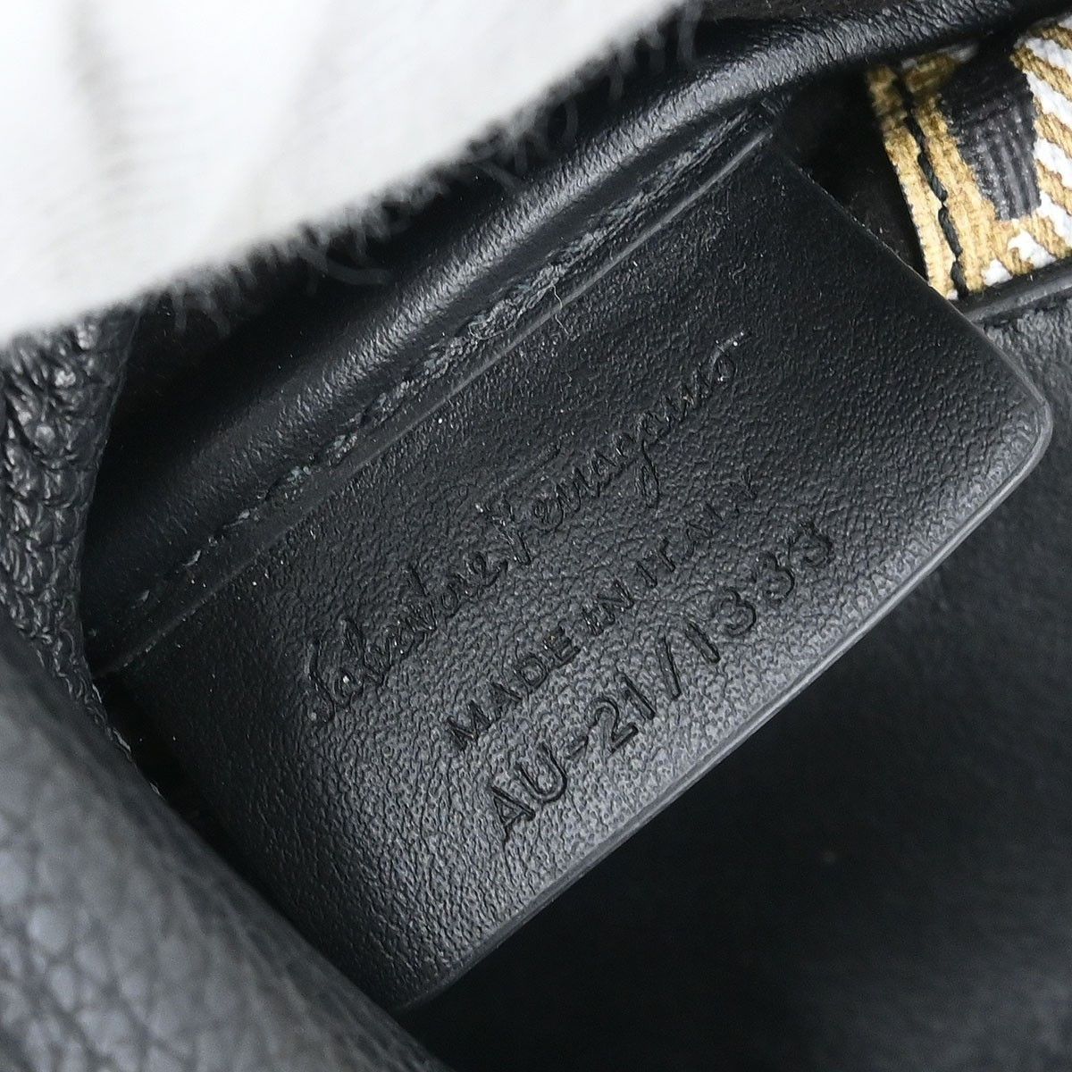 Salvatore Ferragamo Salvatore Ferragamo Vintage Shoulder Bag Leather Size ONE SIZE - 5 Thumbnail