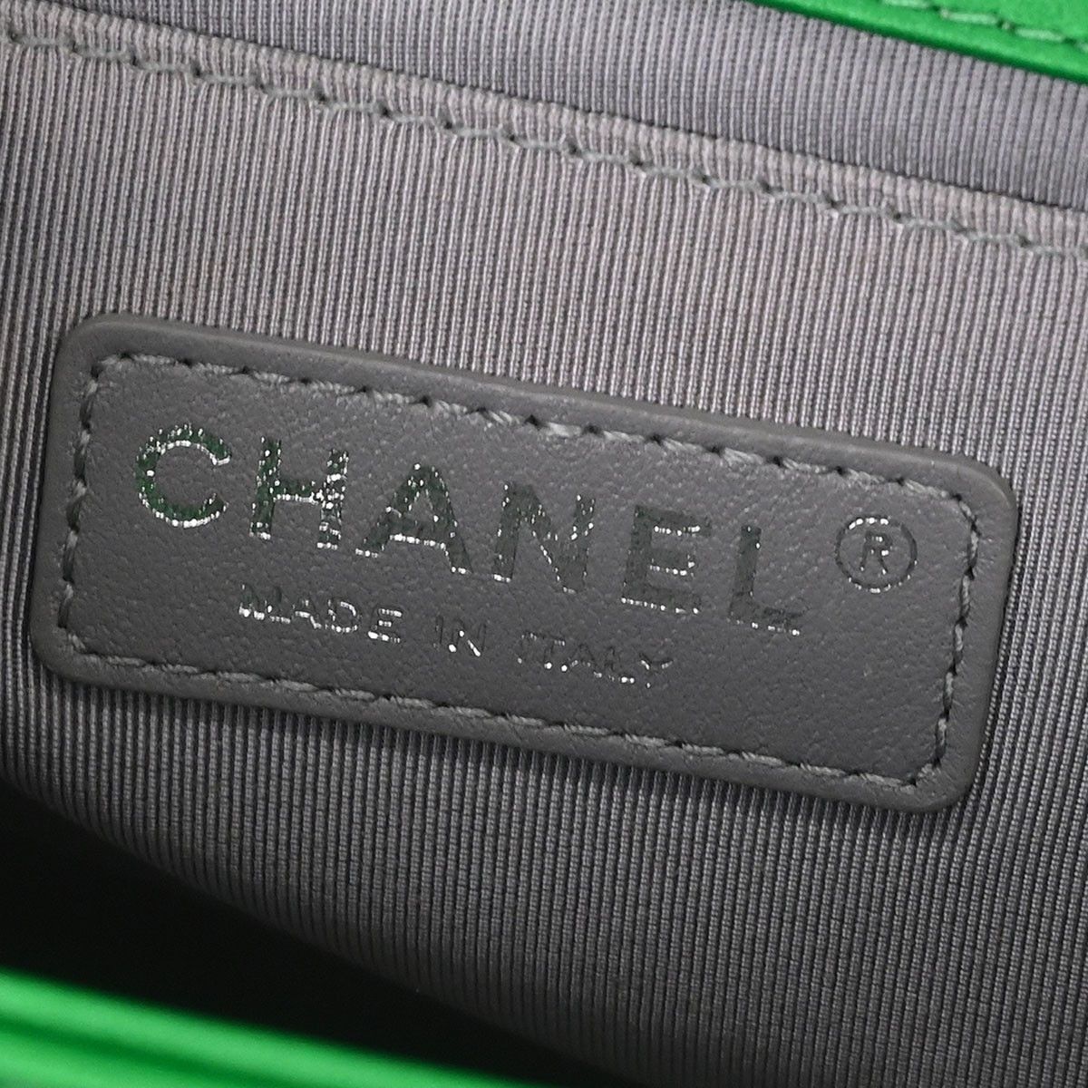 Chanel Chanel Boy Flap Bag Quilted Lambskin Size ONE SIZE - 4 Thumbnail