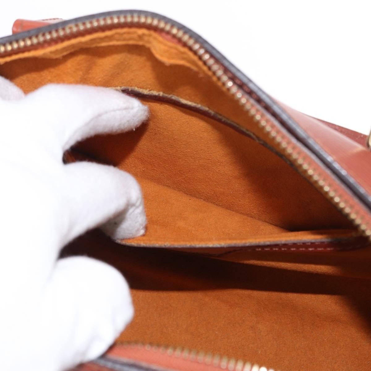 Louis Vuitton Louis Vuitton Soufflot Handbag Epi Leather Size ONE SIZE - 21 Thumbnail