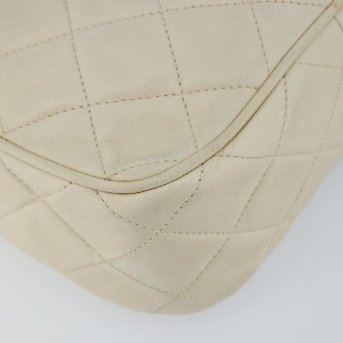 Chanel Chanel Vintage Front Pocket Camera Quilted Lambskin Size ONE SIZE - 10 Thumbnail